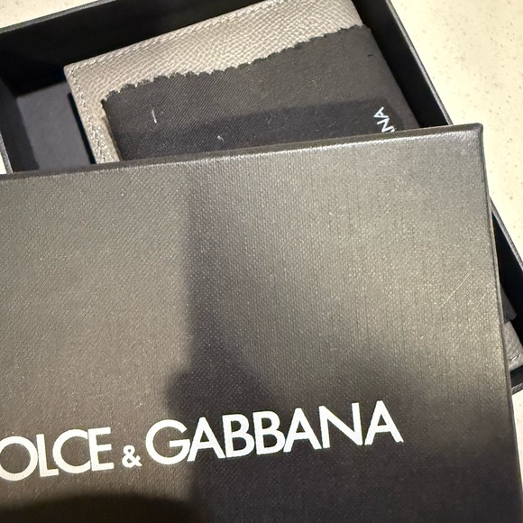 Dolce & Gabbana Textured Gray Leather Accessory - Picture 4 of 6